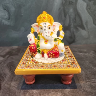 Mukut Ganesh Ji with Marble Chowki