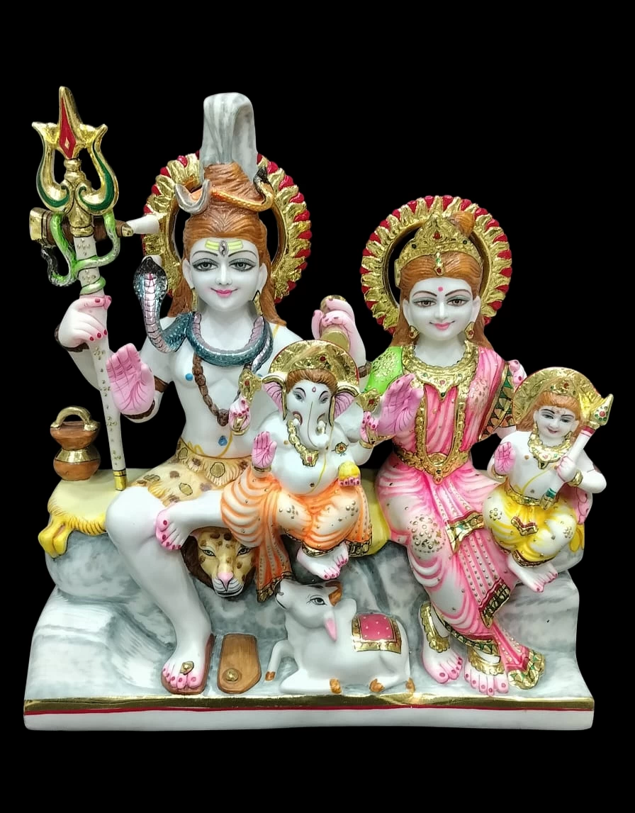 Marble Dust Shiv Family In 18 Inch