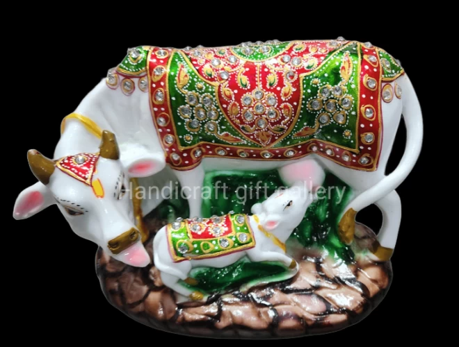 Marble Dust Cow 8 Inch In Red Colour