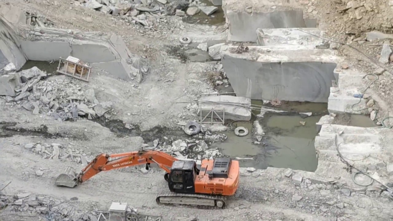 Superior Quality Marble Idols